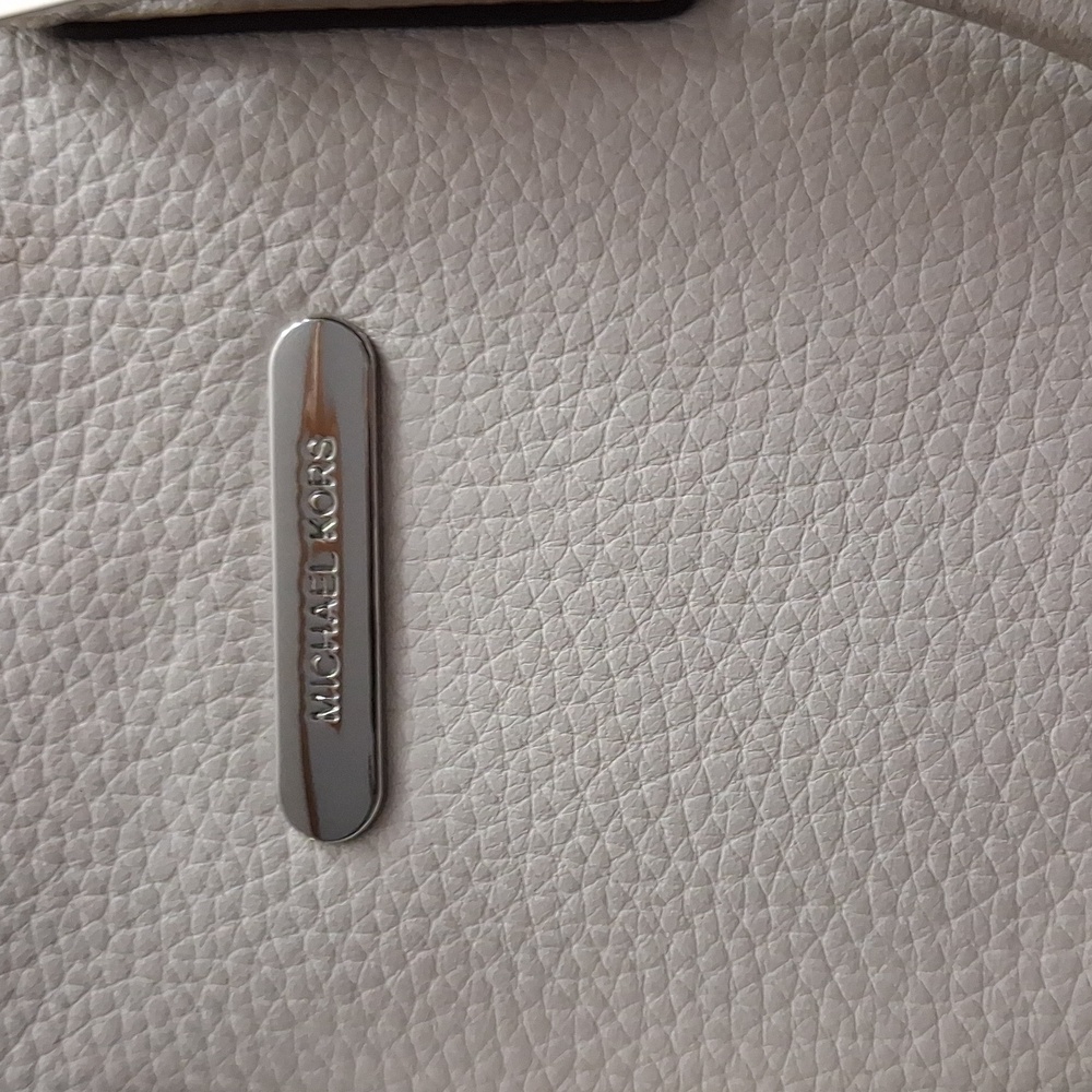 Michael Kors White With Silver Harware Satchel Bag - Large - Picture 2 of 16